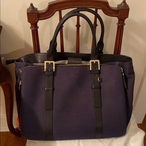 India Hicks Duchess of Windsor bag in Royal Navy